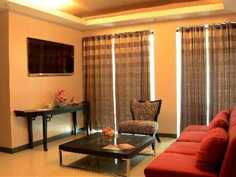 Silver Oaks Suites & Hotel Манила Екстериор снимка