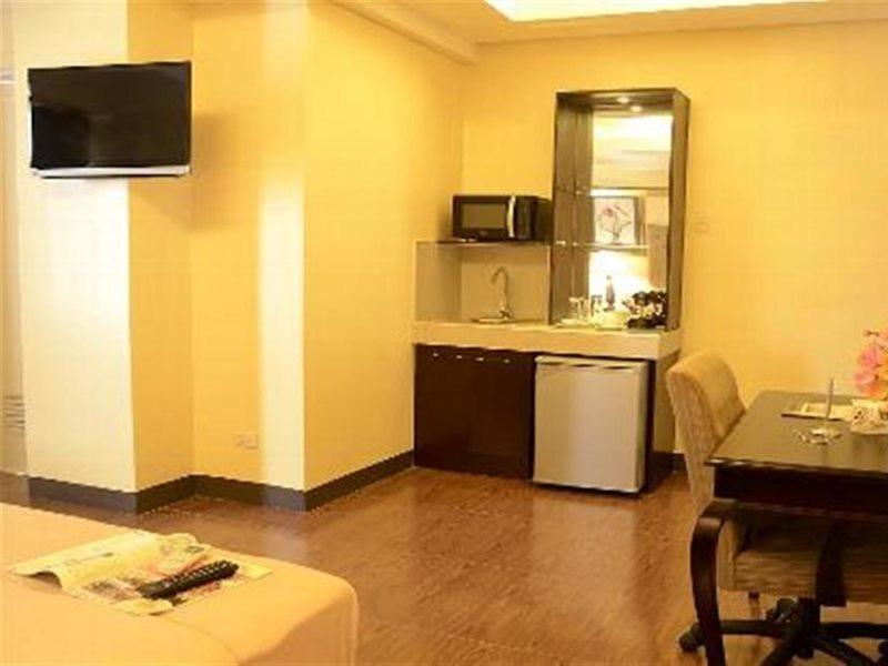 Silver Oaks Suites & Hotel Манила Екстериор снимка