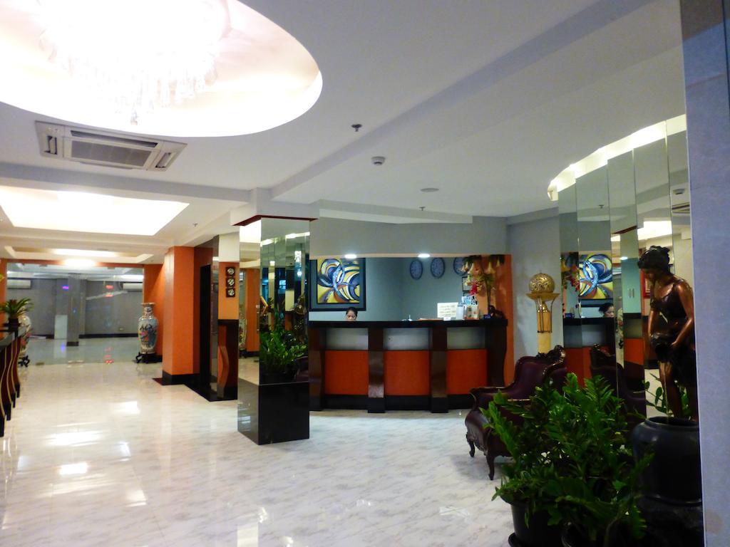 Silver Oaks Suites & Hotel Манила Екстериор снимка