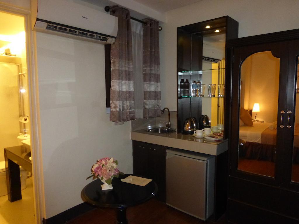 Silver Oaks Suites & Hotel Манила Екстериор снимка