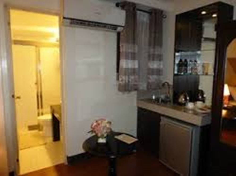 Silver Oaks Suites & Hotel Манила Екстериор снимка